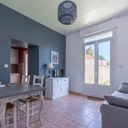 Maison Avec Jardin Centre בית נופש *